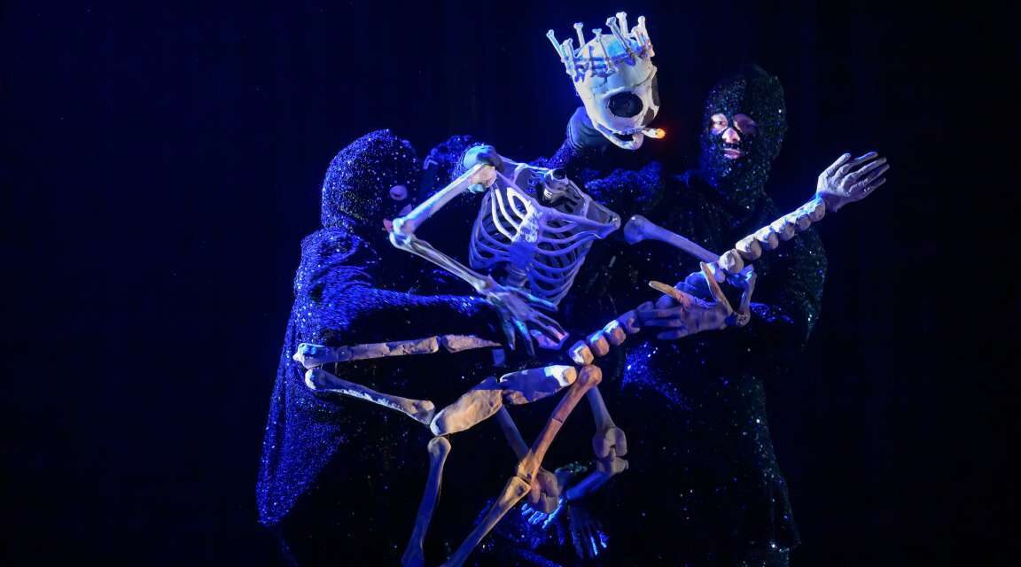 “Dead as a Dodo” Comes to Life but Fails to Reach Immortality