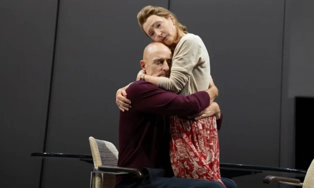 “OEDIPUS”: Icke, Strong, and Manville update Sophocles for a modern political tragedy.